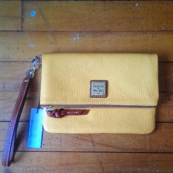 NWT! Dooney & Bourke Yellow Wristlet - Picture 1 of 14